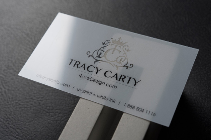 Elegant white printed plastic name card template – Tracy Carty
